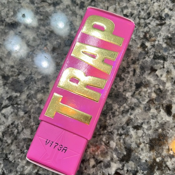 Jeffree Star Velvet Trap Always Faithful Lipstick - Picture 4 of 7